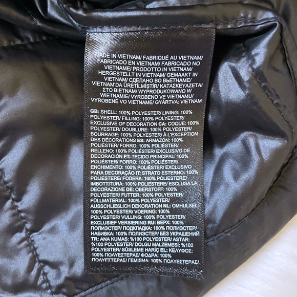 The North Face Women’s Circaloft 1/4 Zip Pullover Black Jacket - Picture 9 of 11